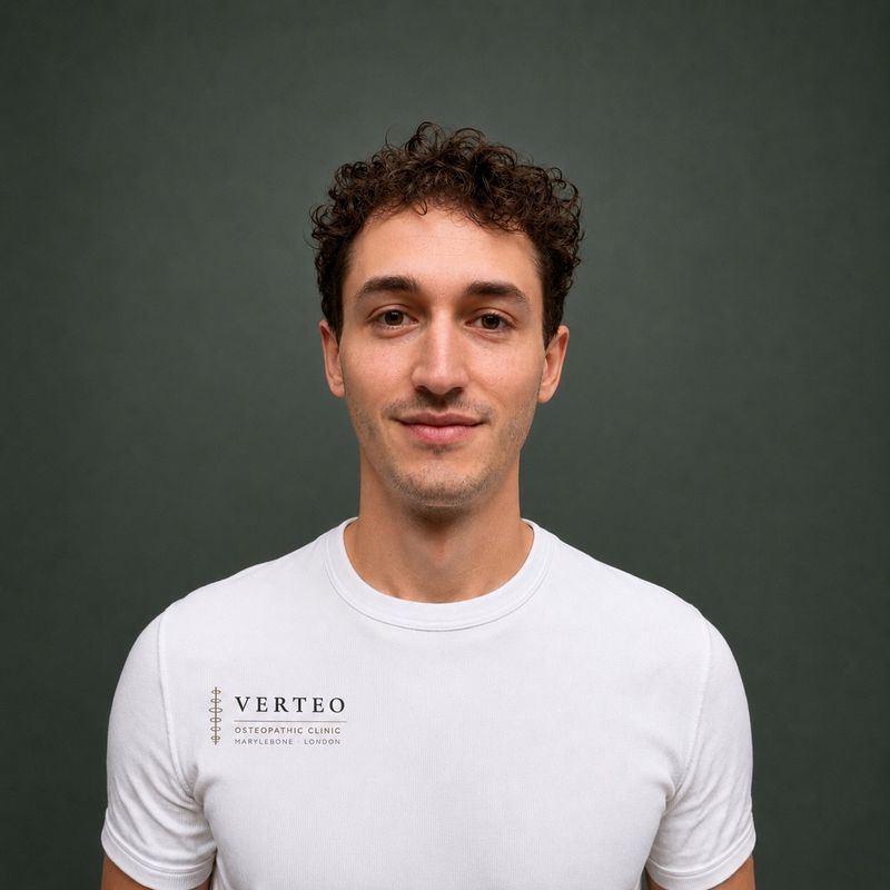 Maxence, GOsC registered osteopath and clinic director at Verteo
